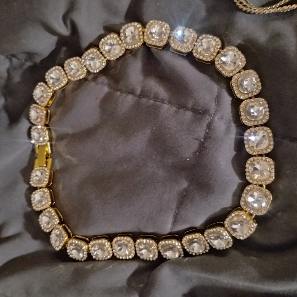 Elegant Gold and Silver Necklace